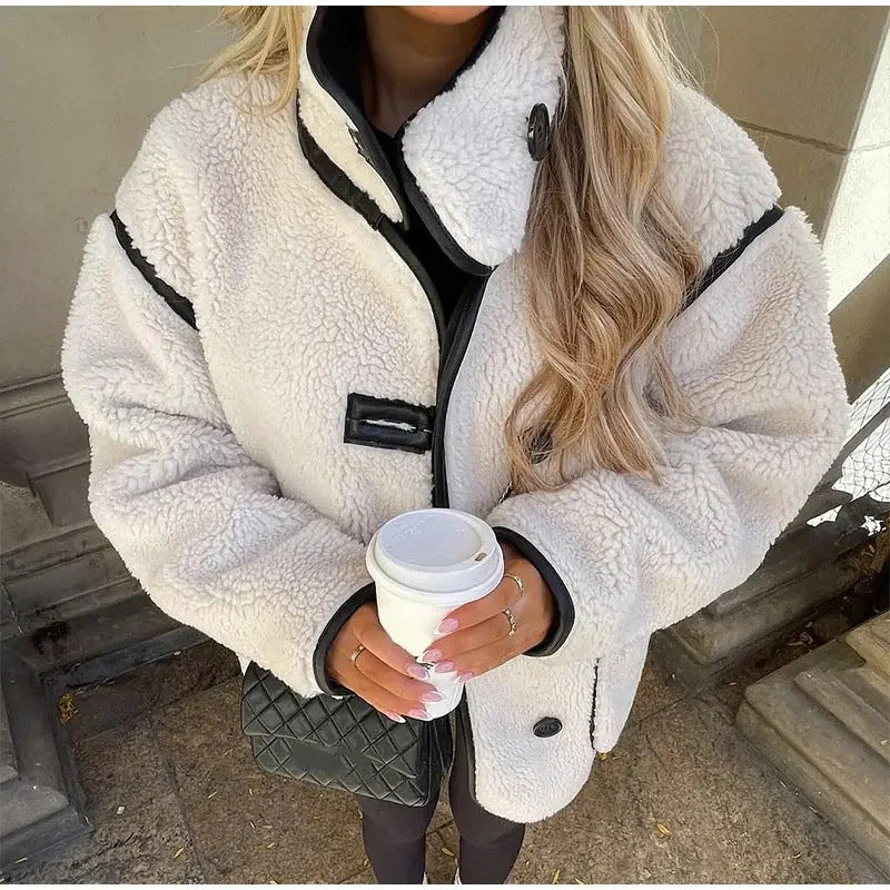 Damen Kuschelige Fleecejacke mit hohem Kragen und praktischen Taschen Sovae