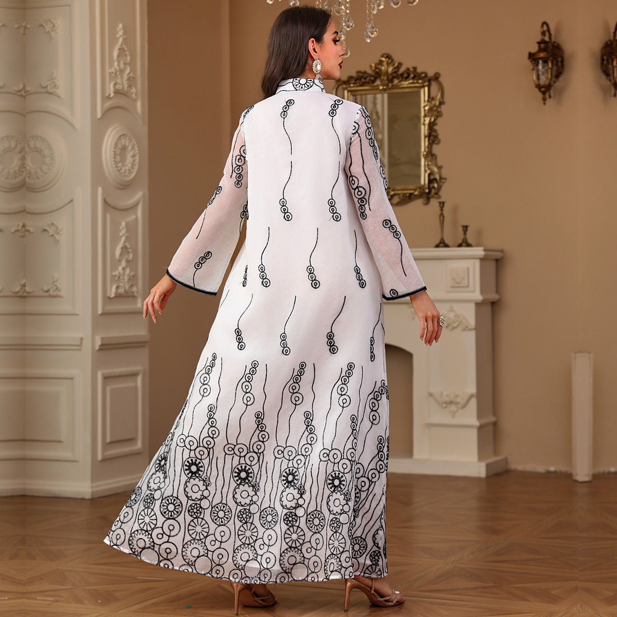 Damen Elegantes Maxikleid mit kunstvoller Bestickung Sovae