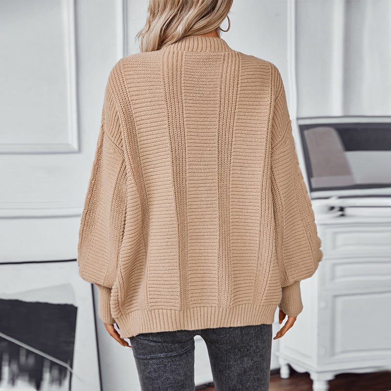 Damen Strickjacke mit Zopfdesign und goldenen Knopfdetails Sovae
