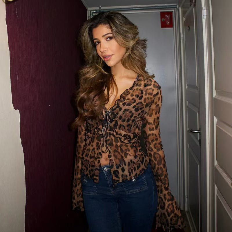 Damen halbtransparente Leoprint-Bluse mit Schnürung Sovae