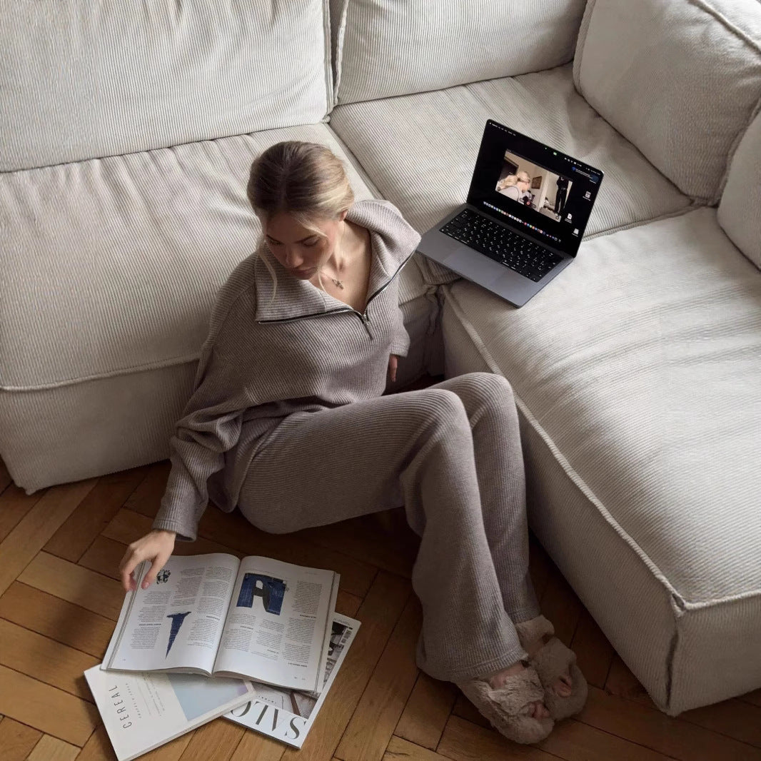 Damen Oversized Strickanzug mit hohem Kragen und Reißverschluss Sovae