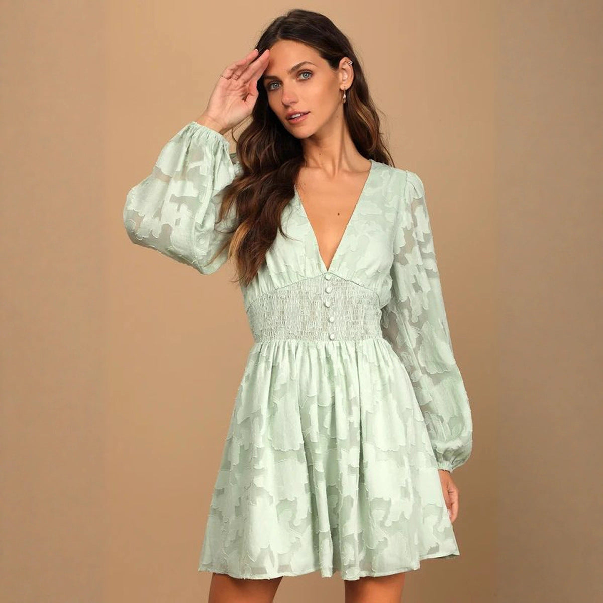 Damen Kurzes Kleid mit tiefem V-Ausschnitt und gerafftem Oberteil Sovae