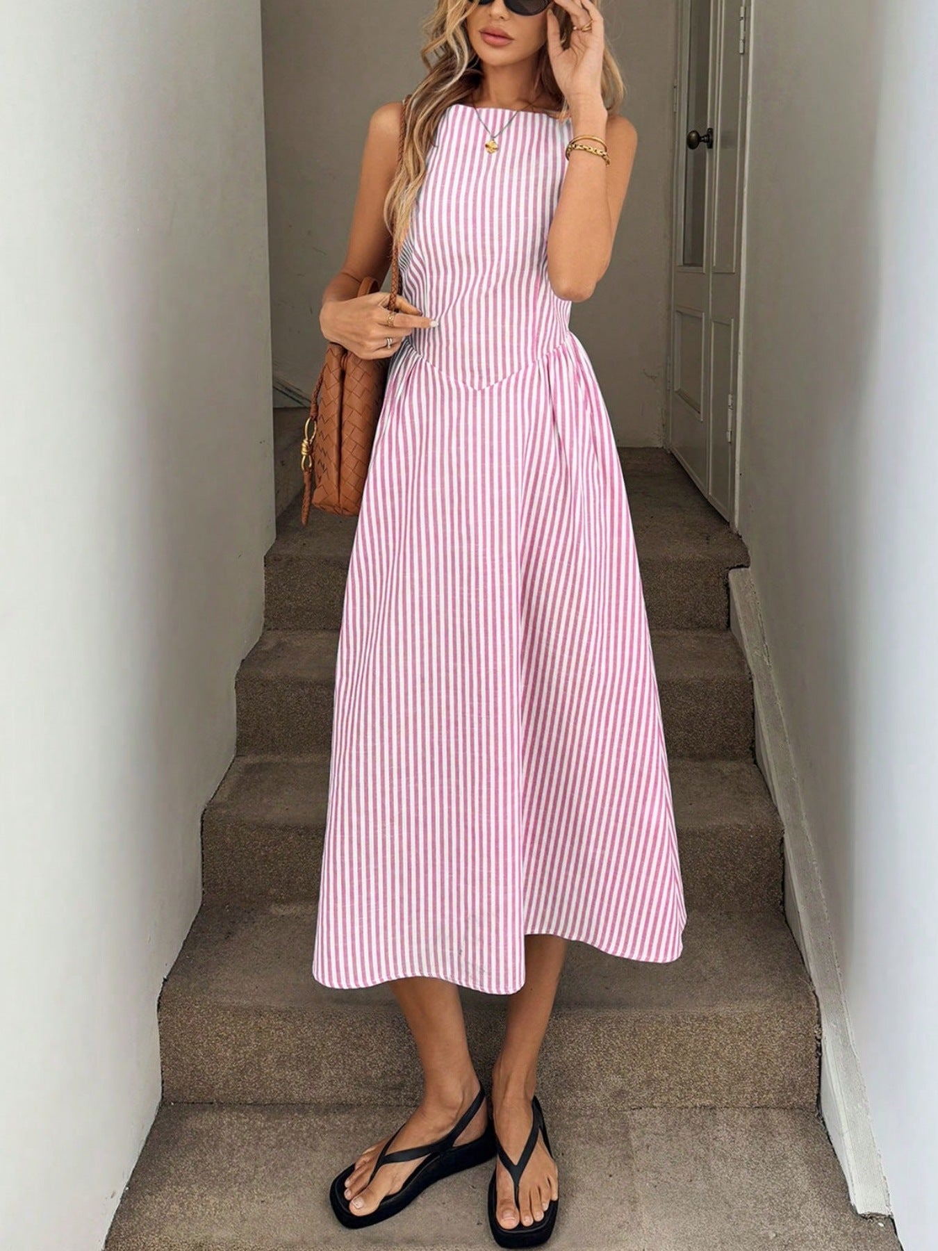 Damen Midi-Kleid mit schmalen Streifen und taillierter Silhouette Sovae