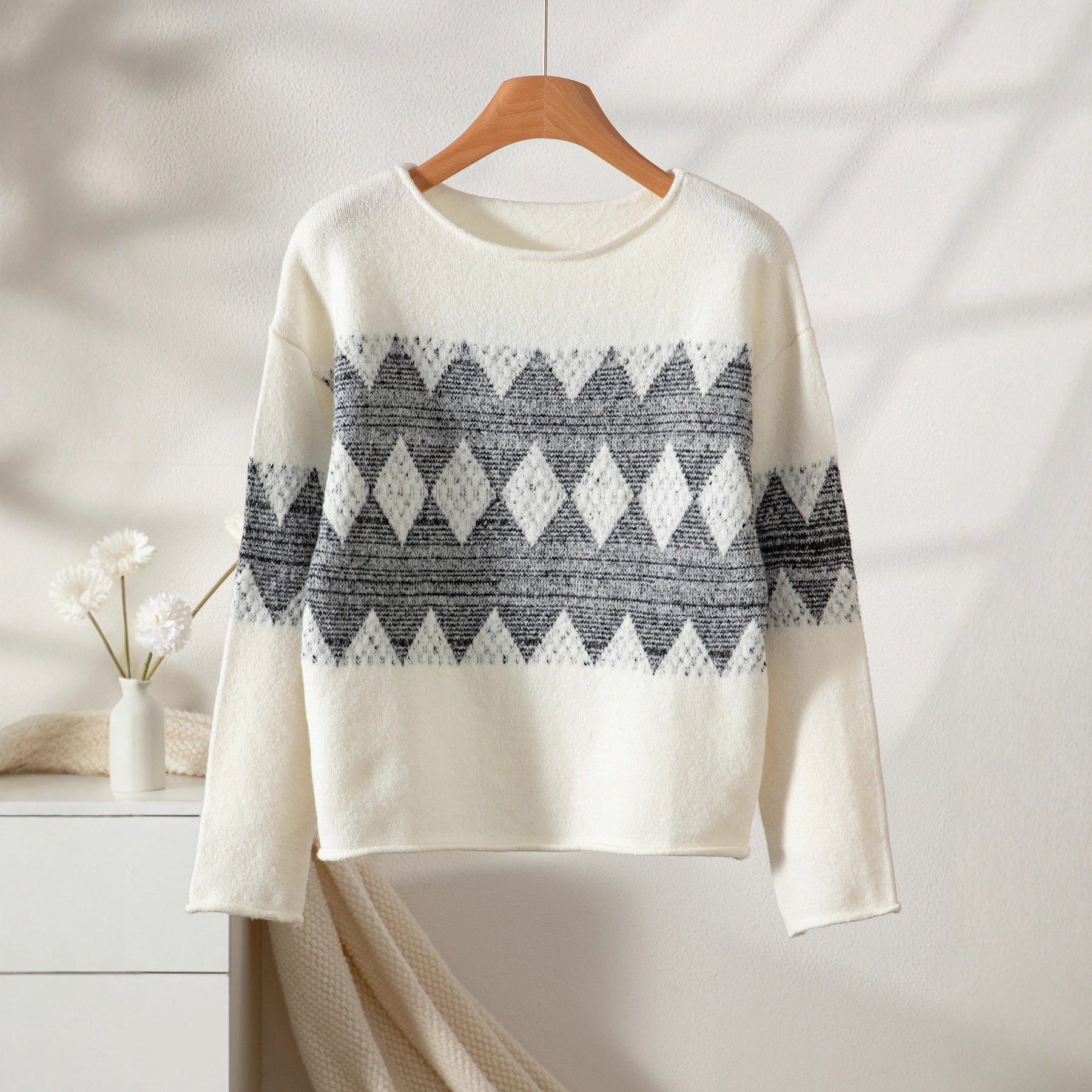 Damen Strickpullover mit modernem Wellenmuster und angenehmer Passform Sovae