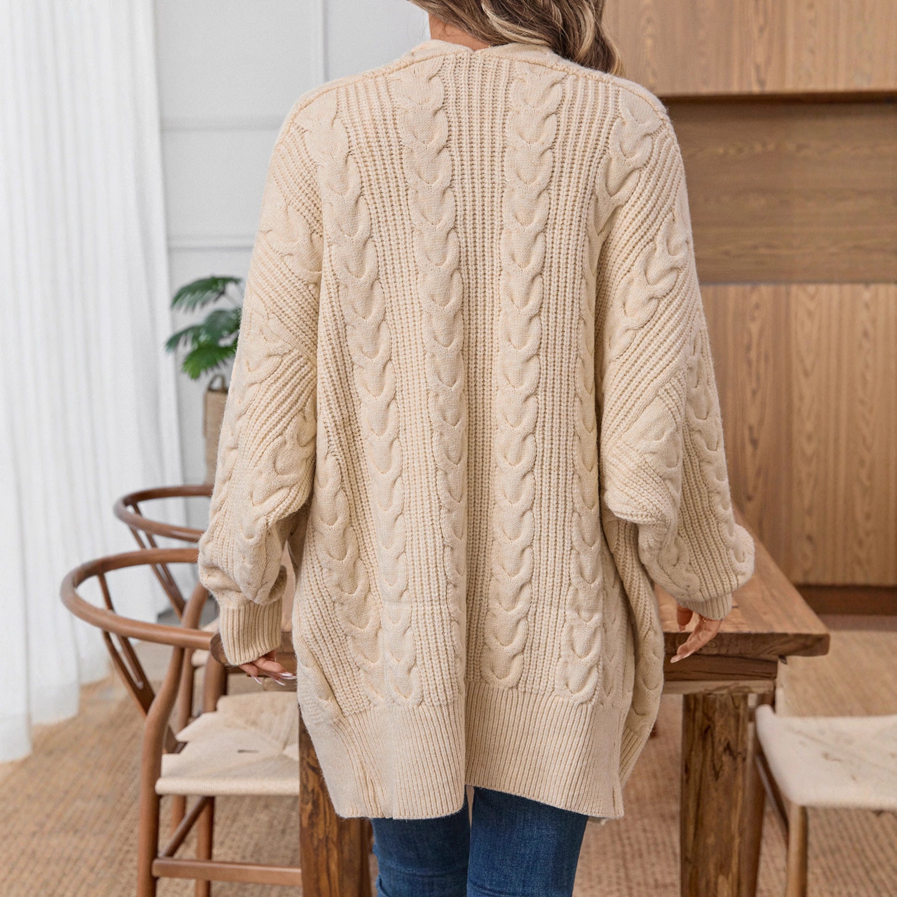 Damen Strickjacke mit kreativem Zopfmuster und lockerer Passform Sovae