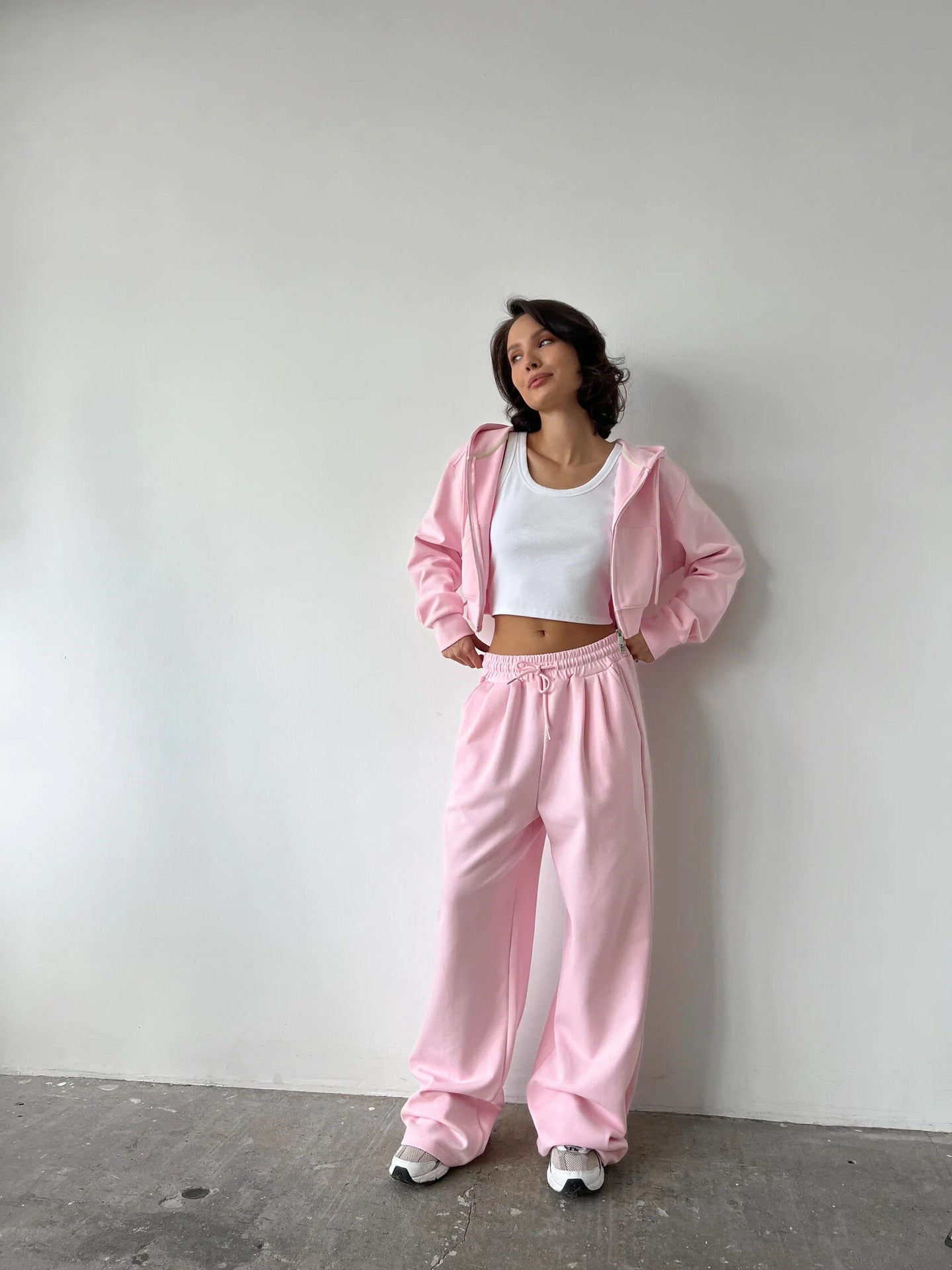Damen modischer Cropped Hoodie und weit geschnittene Jogginghose Set Sovae