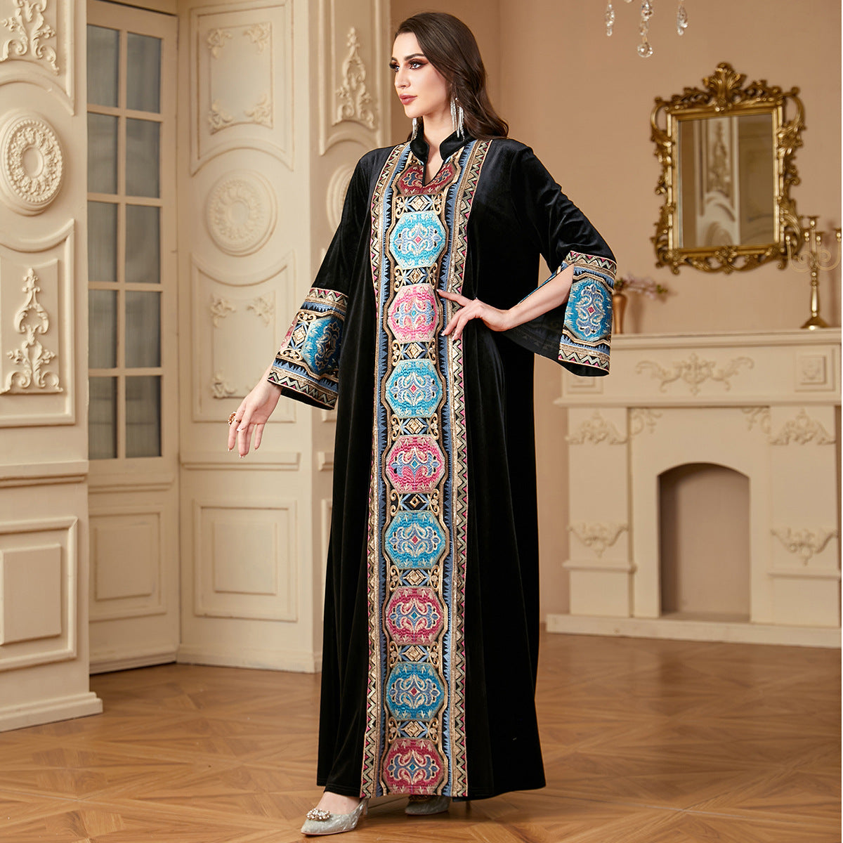 Damen Luxus Kaftan mit kunstvoller Stickerei Sovae
