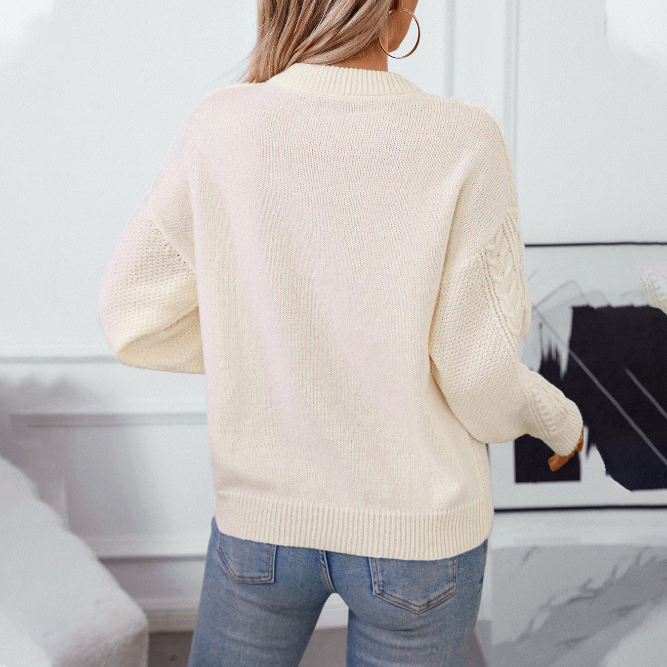 Damen Grobstrickpullover mit raffiniertem Zopfmuster und Rundhalsausschnitt Sovae