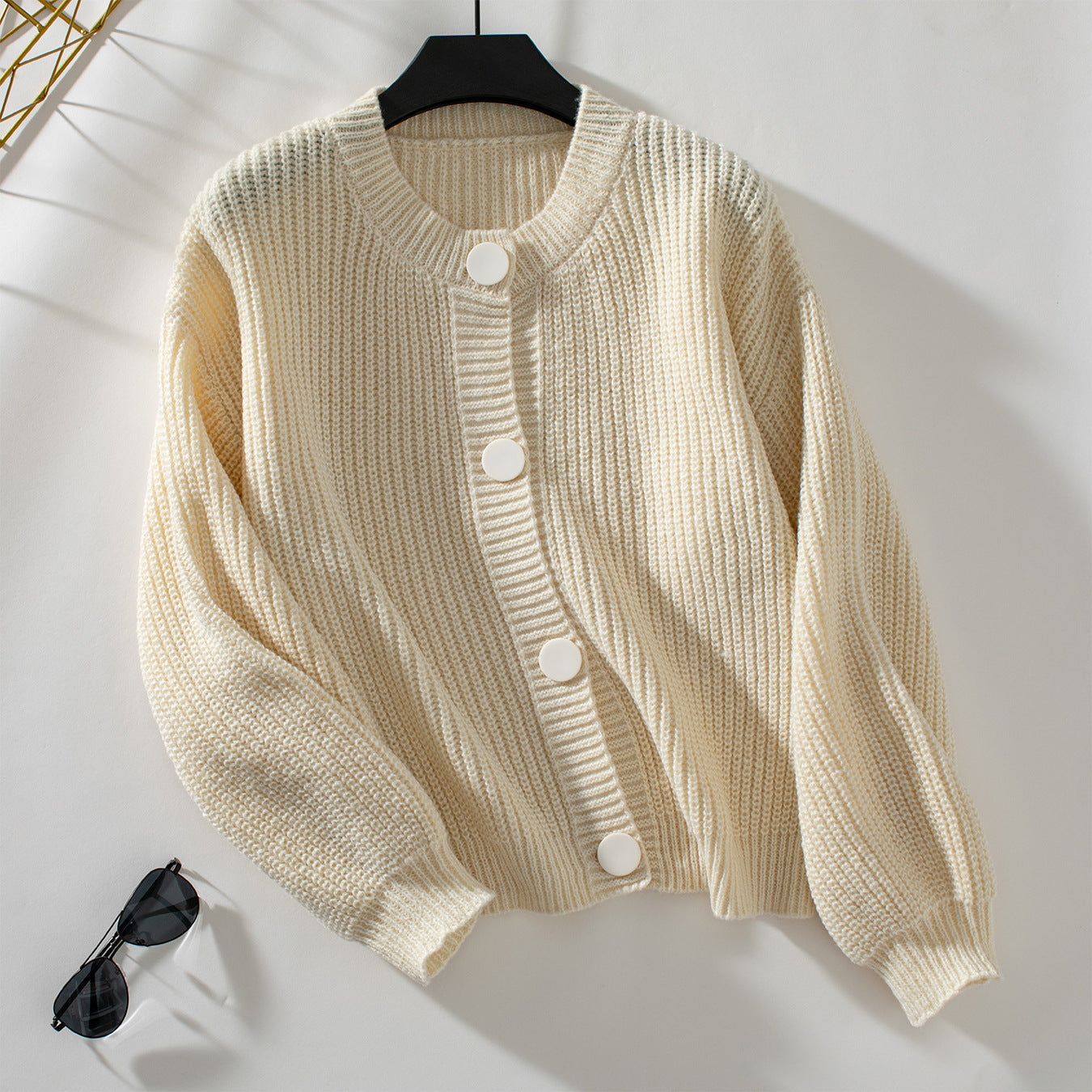 Damen gemütliche Strickjacke mit großen Knöpfen und lässigem Schnitt Sovae