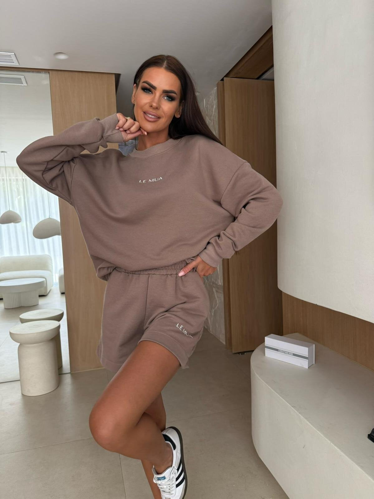 Damen Freizeit-Doppelset mit komfortablem Sweatshirt und Shorts Sovae
