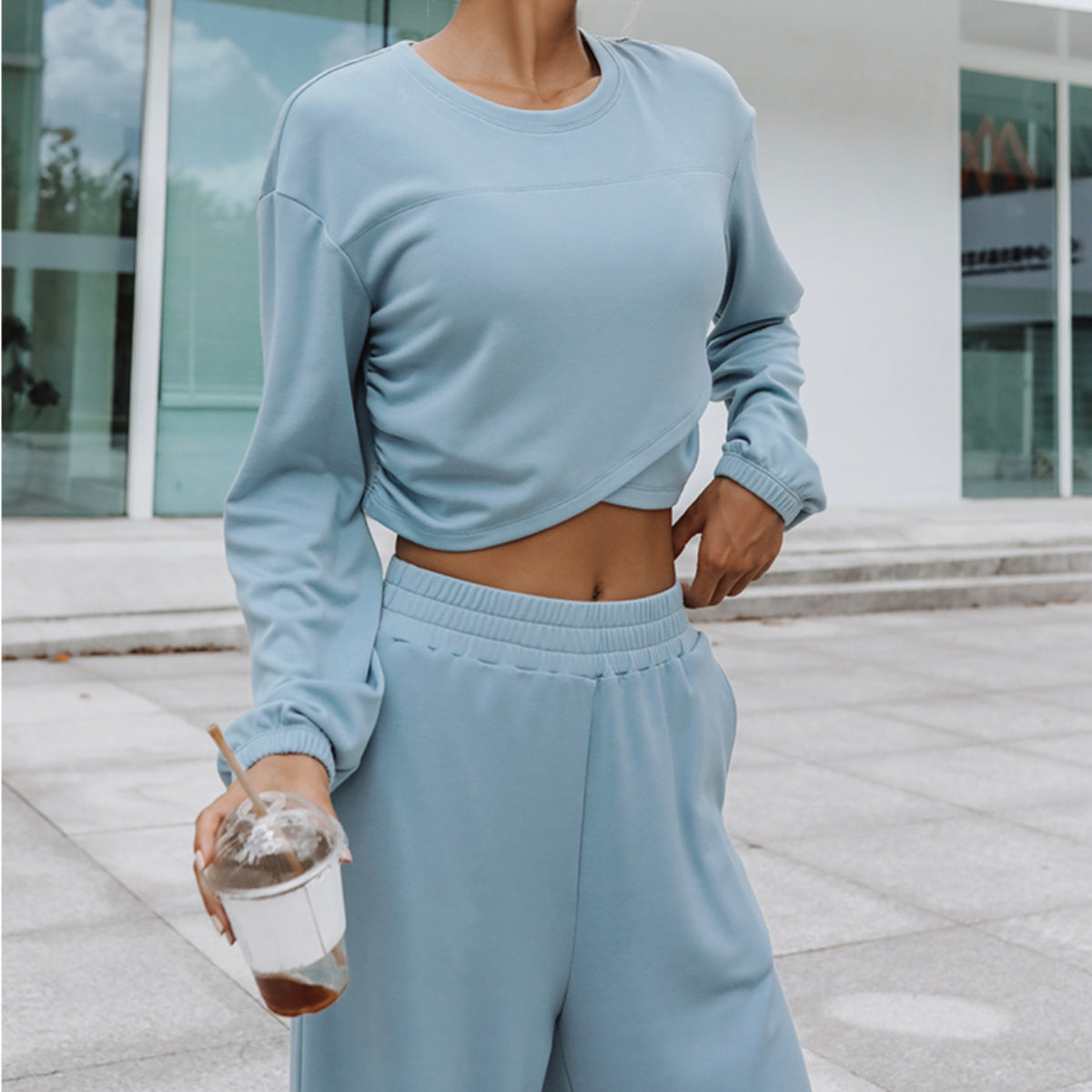 Damen Legere und modische Lounge-Hose mit cropped Oberteil Sovae