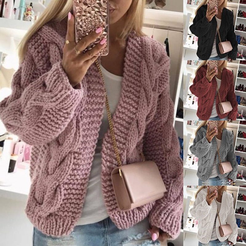 Damen Strickjacke mit auffälligem Zopfdesign und oversized Schnitt Sovae