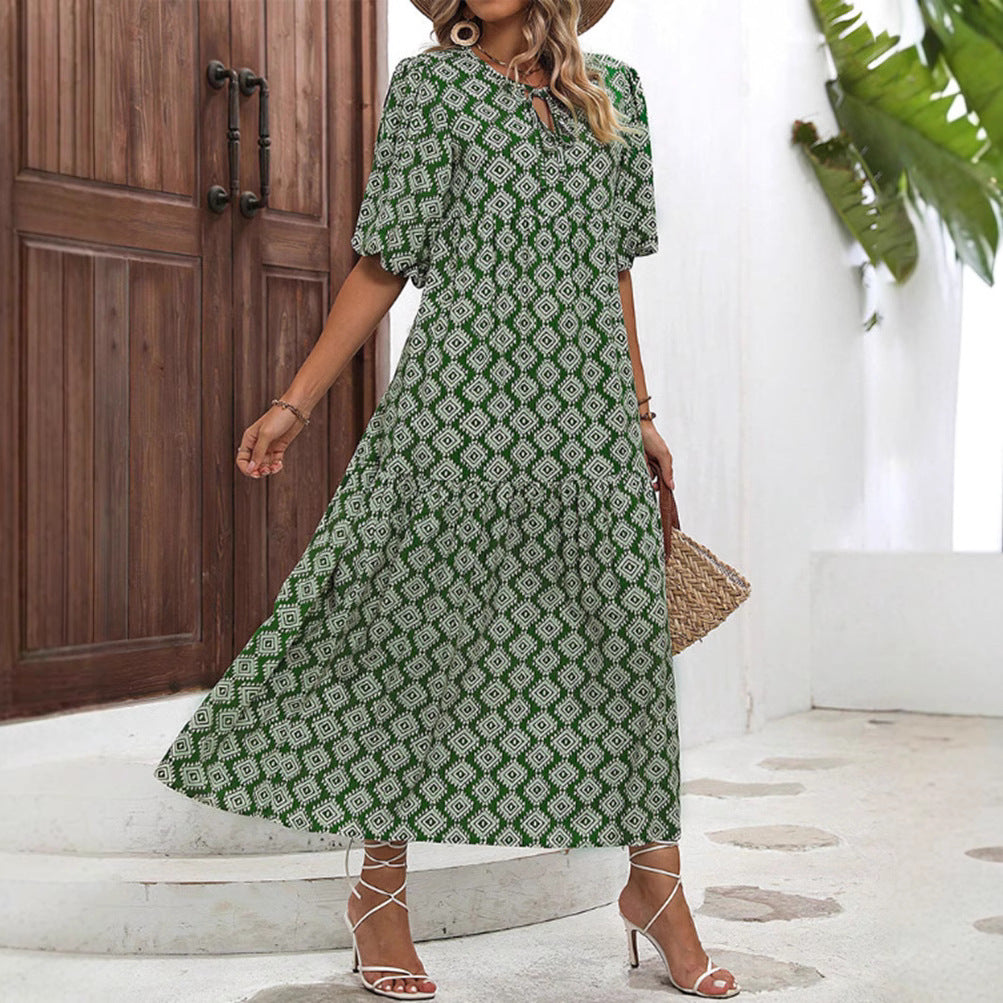 Damen Maxikleid mit modernem grafischen Design und voluminösen Ärmeln Sovae
