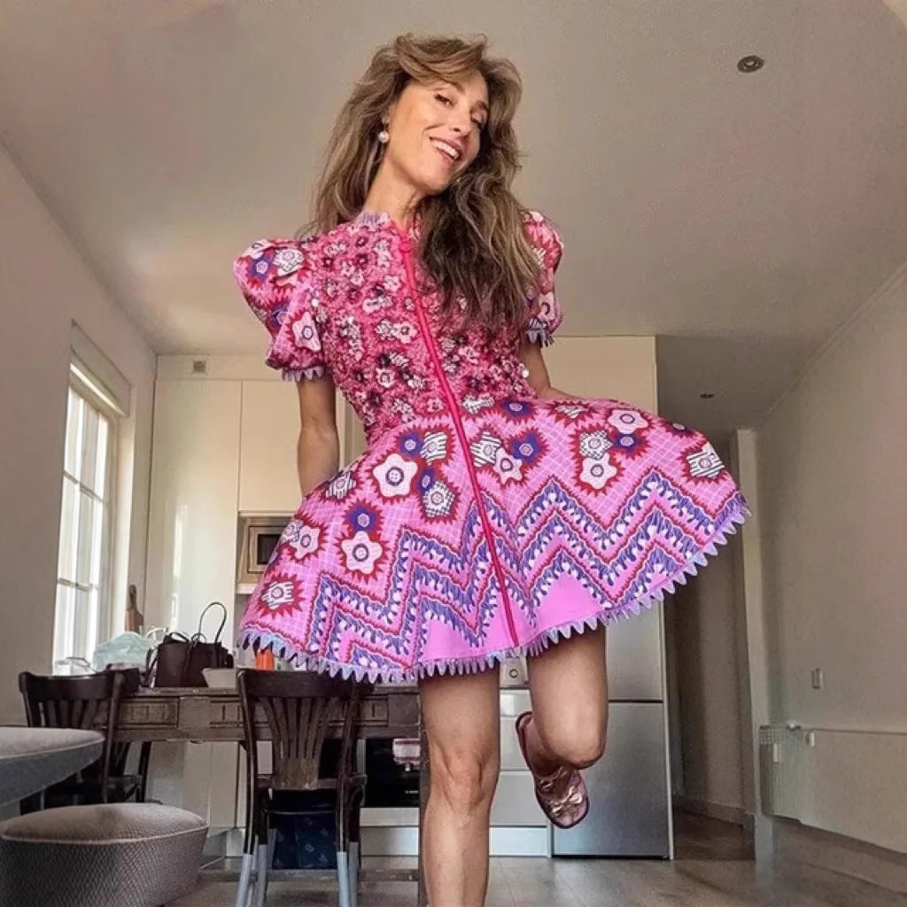 Damen Wickelkleid mit buntem floralen Muster und elastischen Details Sovae