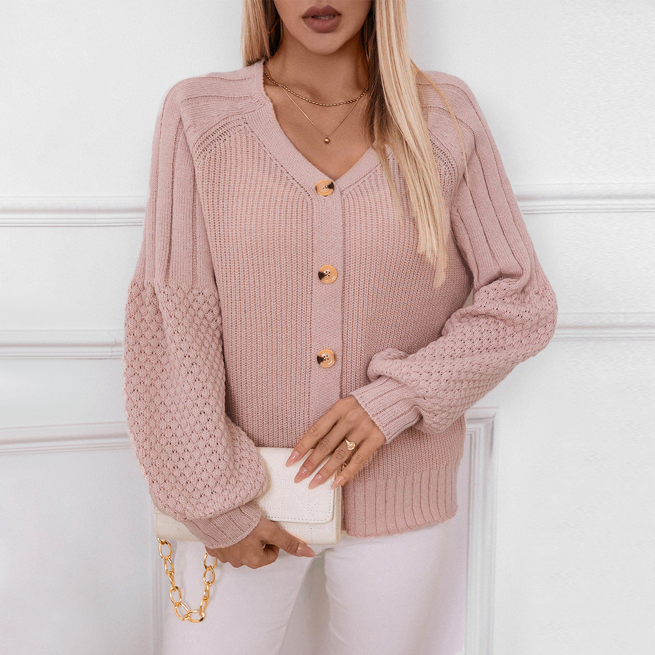 Damen Strickjacke mit strukturierten Ärmeln und Holzknopfdetails Sovae