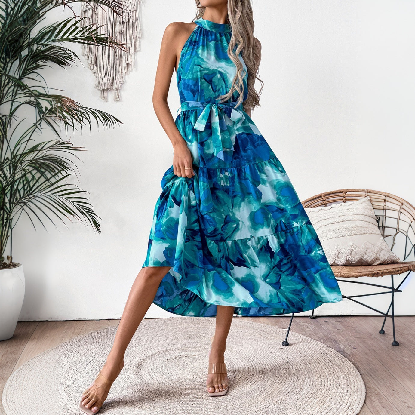 Damen Maxikleid mit hochgeschlossenem Hals und fließendem Stoff Sovae