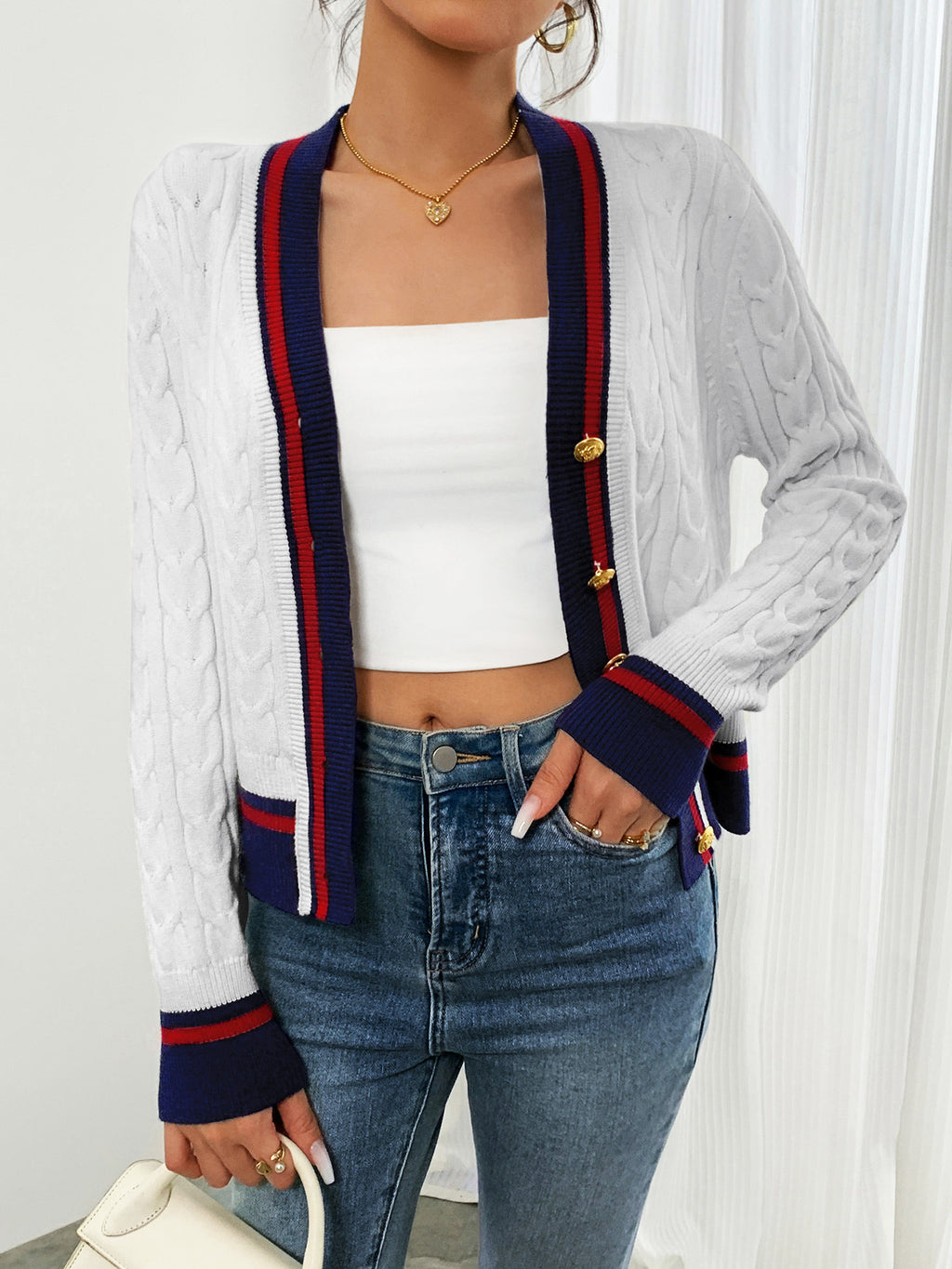 Damen modischer, strukturierter Cardigan mit Kabelstrick und dekorativen Knopfdetails Sovae