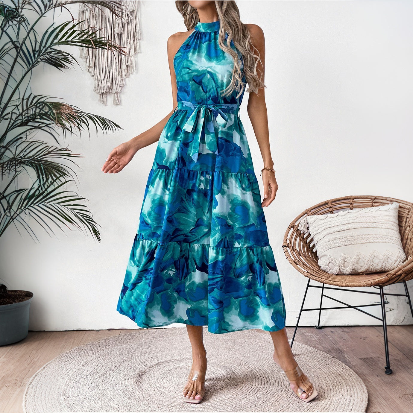 Damen Maxikleid mit hochgeschlossenem Hals und fließendem Stoff Sovae