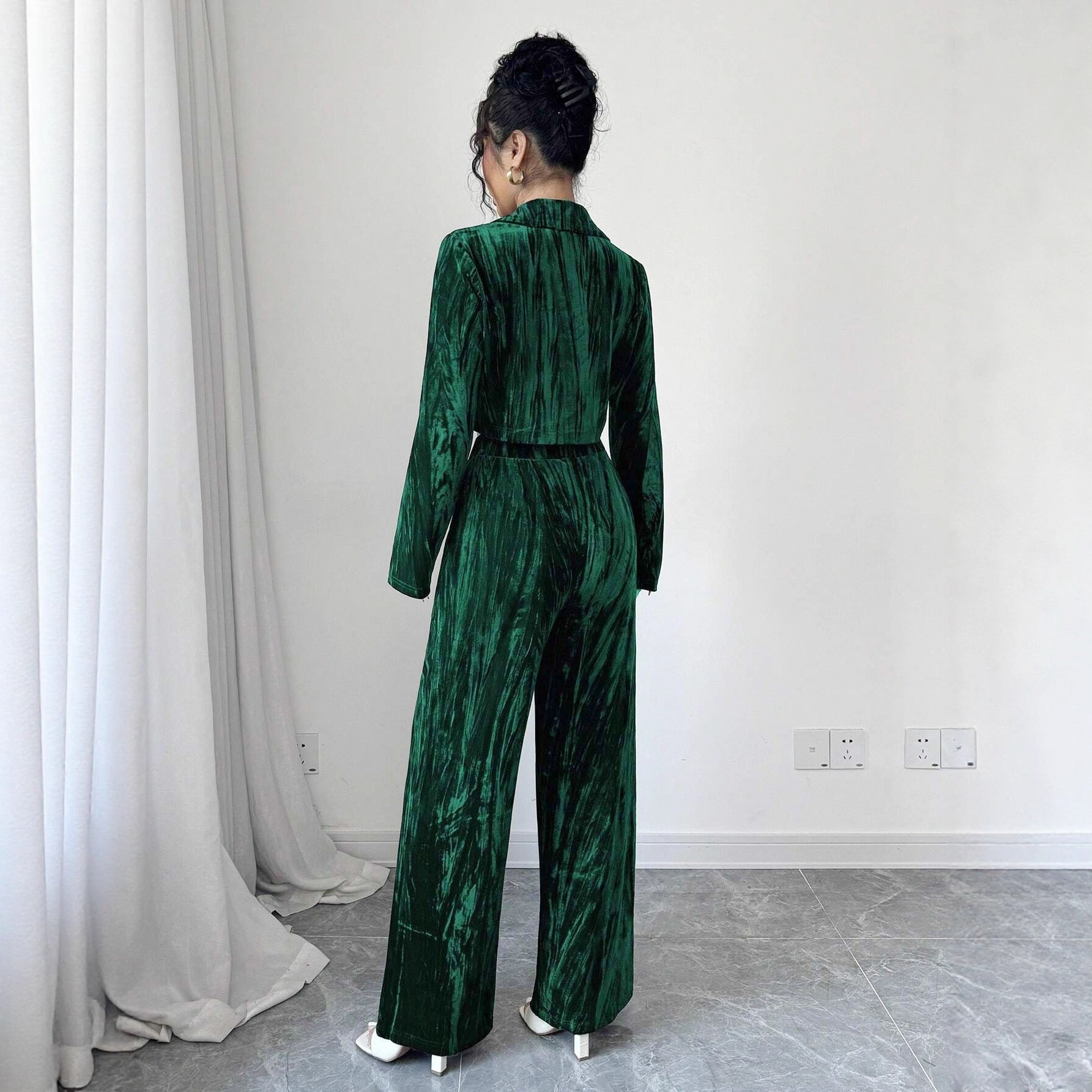 Damen eleganter Velours Jumpsuit mit seitlichem Reißverschluss Sovae