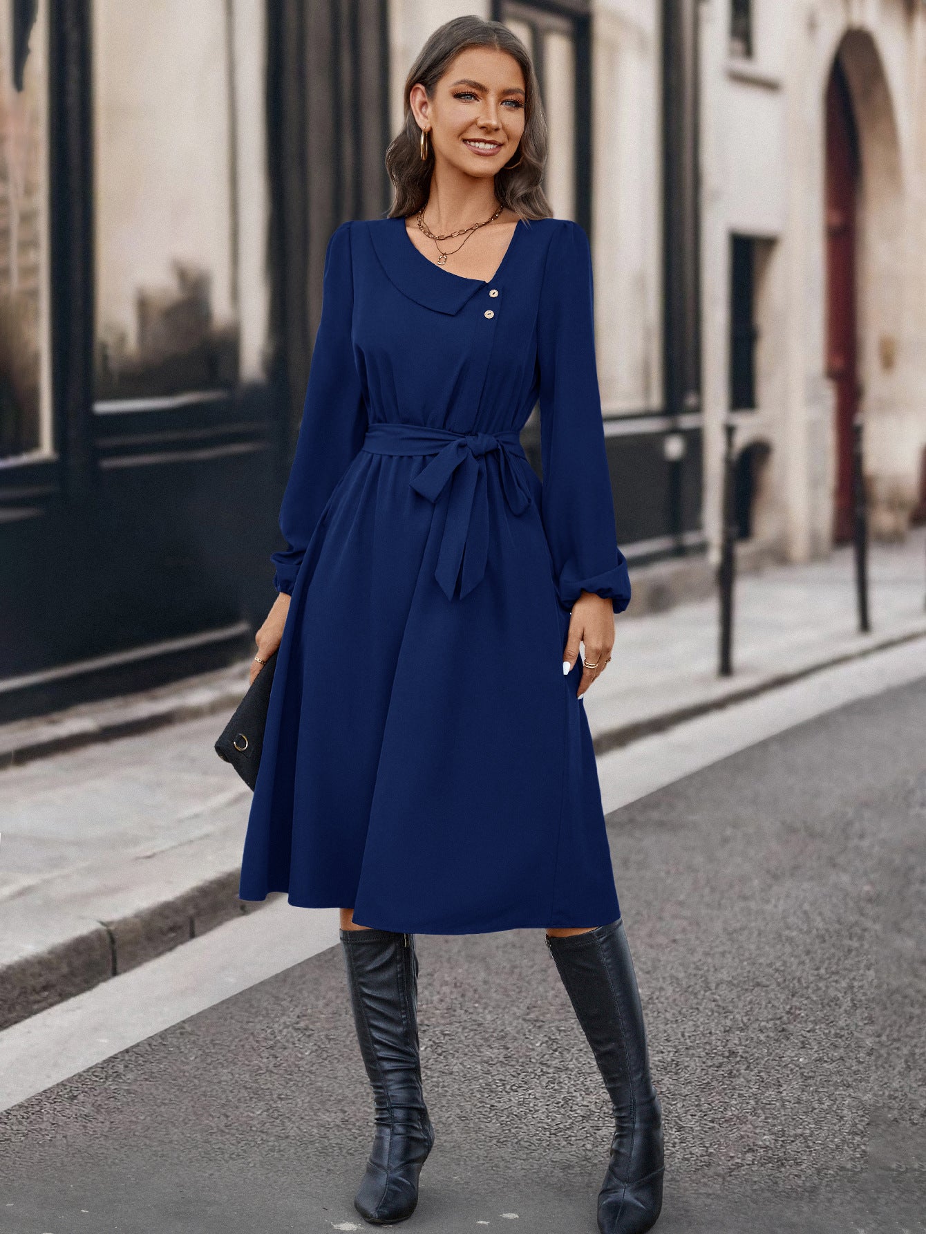 Damen Midikleid mit tailliertem Schnitt und Knopfdetails Sovae