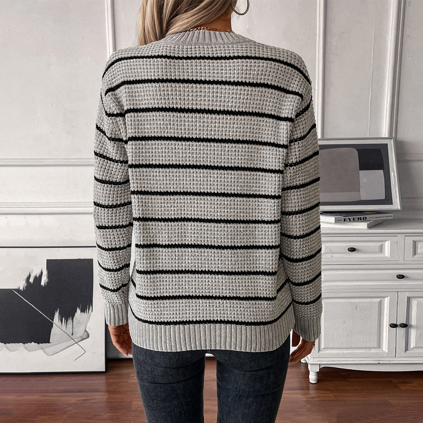 Damen lässiger Strickpullover mit breitem Streifenmuster Sovae