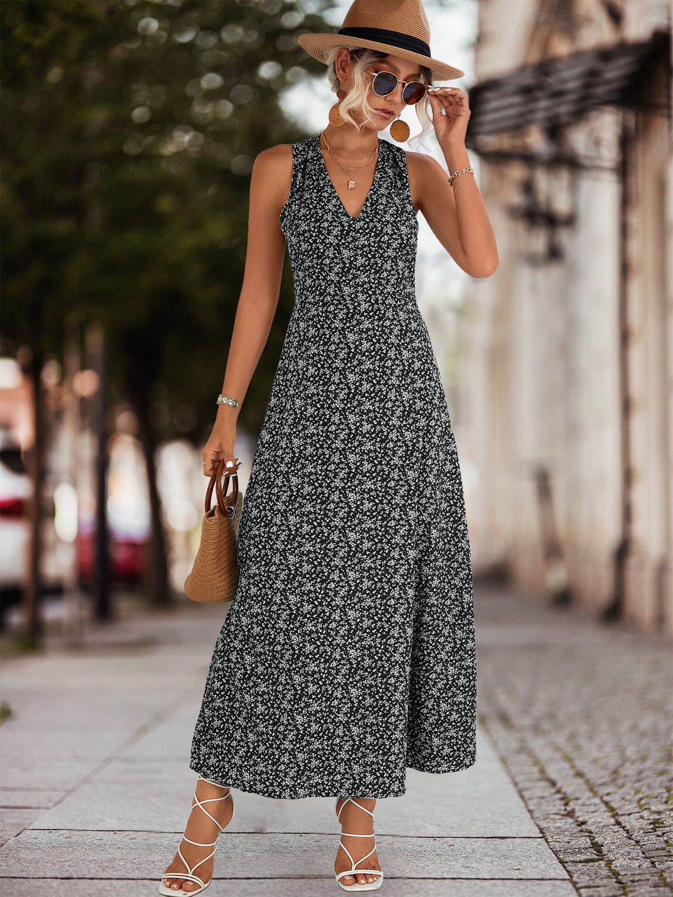 Damen Maxikleid mit floralem V-Ausschnitt und schwingendem Rock Sovae