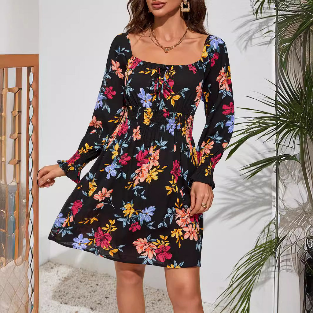 Damen Minikleid mit floralem Design und weitem Kragen Sovae