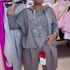 Damen modischer Hoodie mit floraler Applikation und lässiger Passform Sovae