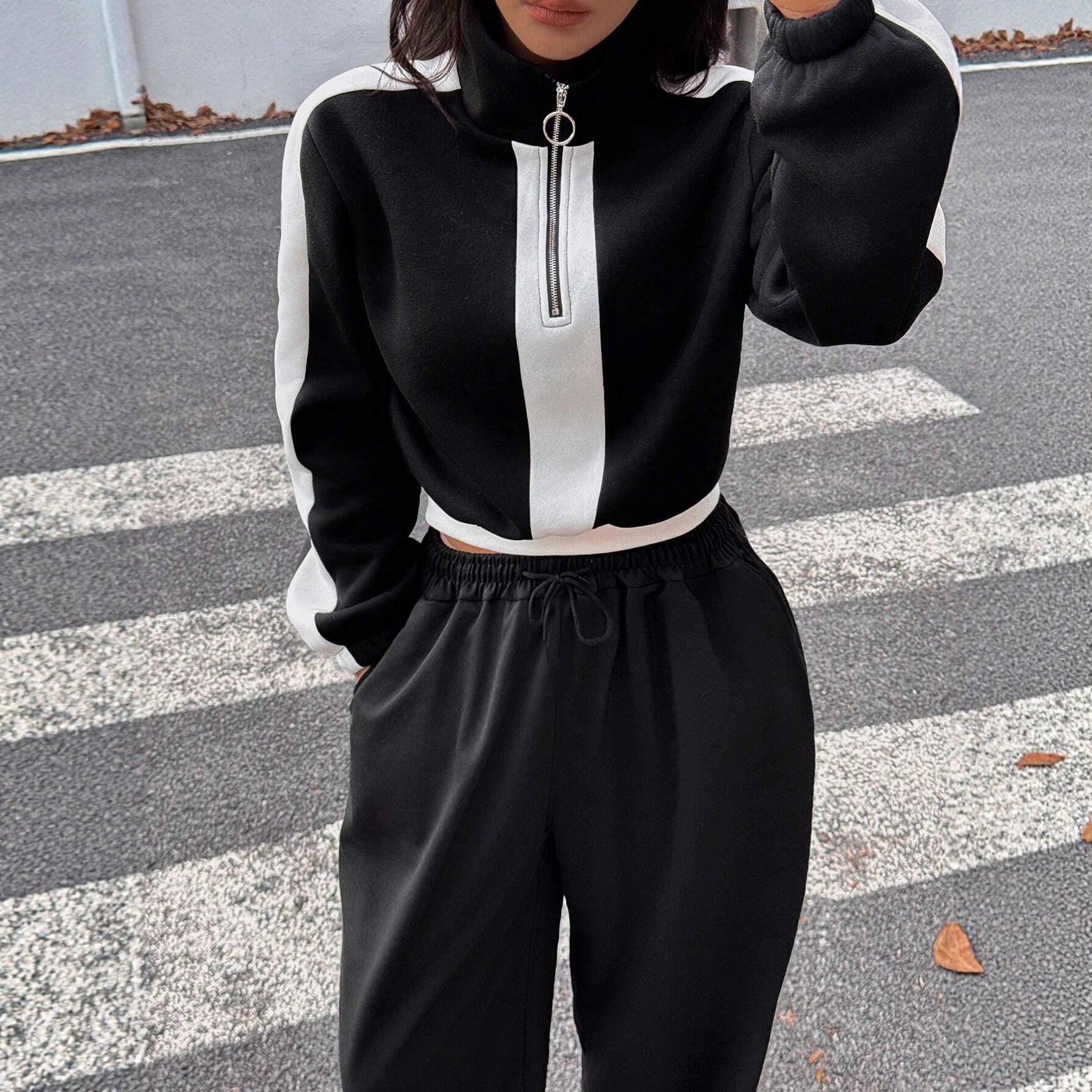 Damen Sportlicher Cropped-Hoodie und lässige Jogginghose Set Sovae