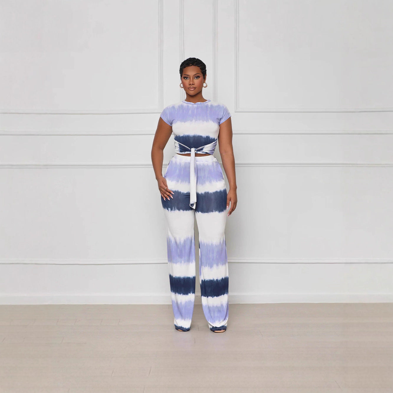 Damen Taillierter Jumpsuit mit Bindegürtel und modernen Farbverlauf Sovae