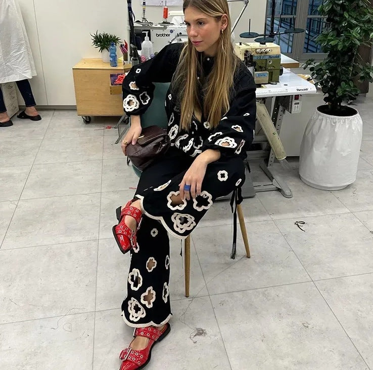 Damen lässiger Stoffanzug mit floralem Applikationsdesign Sovae