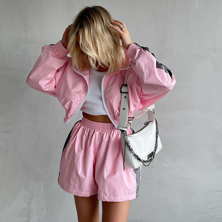 Damen Sportliches Windbreaker-Set mit elastischen Shorts Sovae