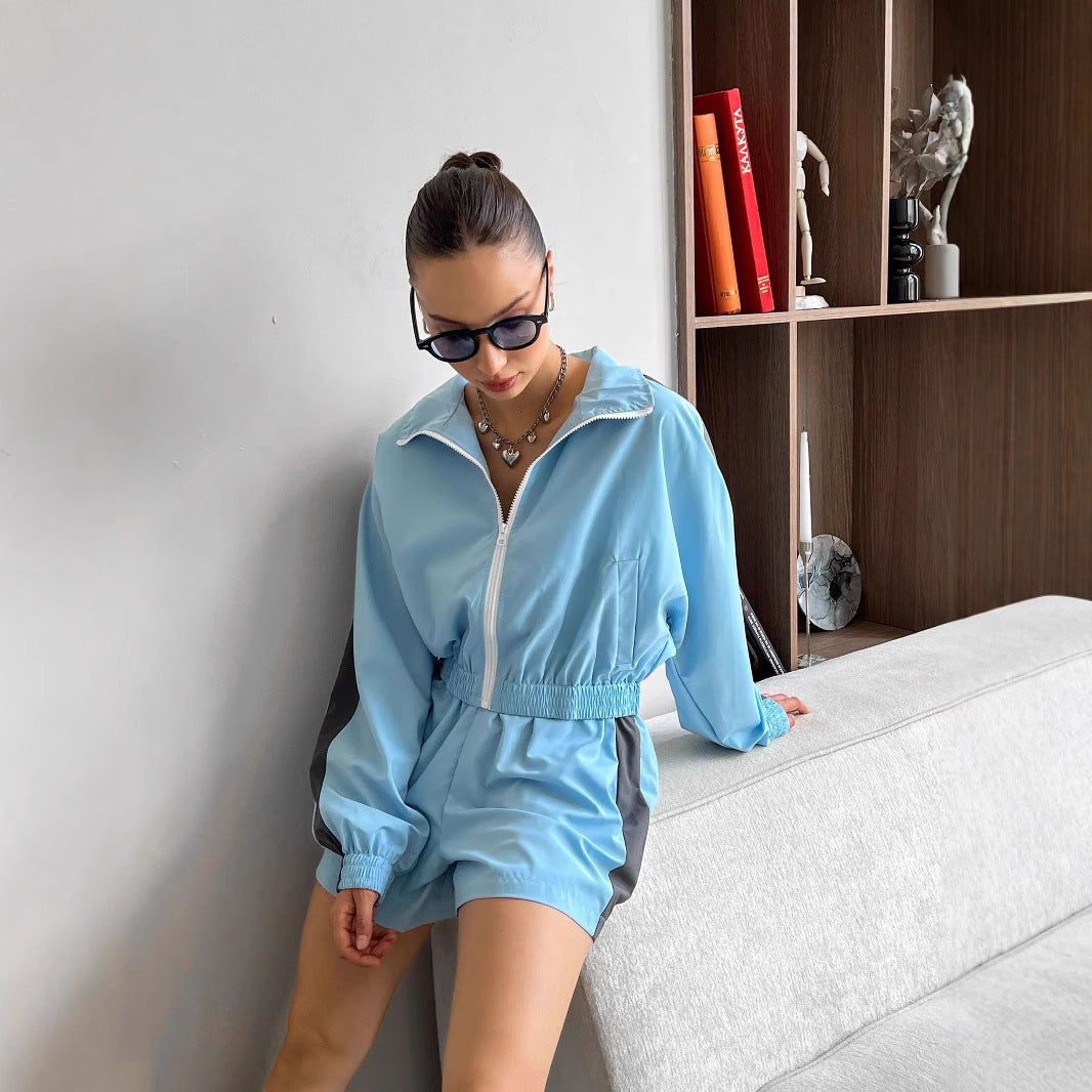 Damen Sportliches Windbreaker-Set mit elastischen Shorts Sovae