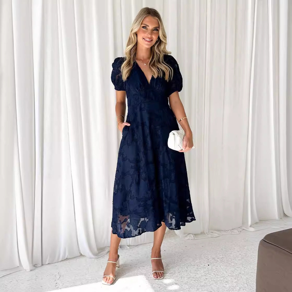 Damen elegantes Maxikleid mit Puffärmeln und V-Ausschnitt Sovae