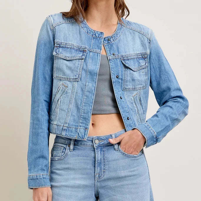 Damen cropped Jeansjacke mit klassischem Schnitt und praktischen Taschen Sovae