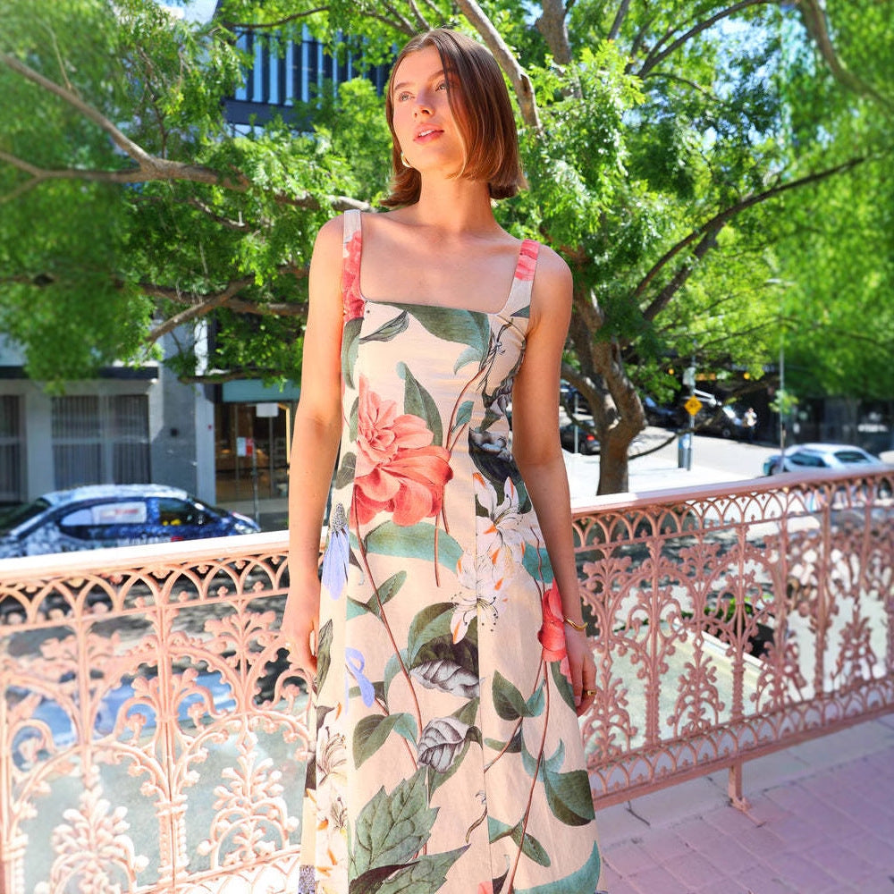 Damen Maxikleid mit breiten Trägern und floralen Motiven Sovae