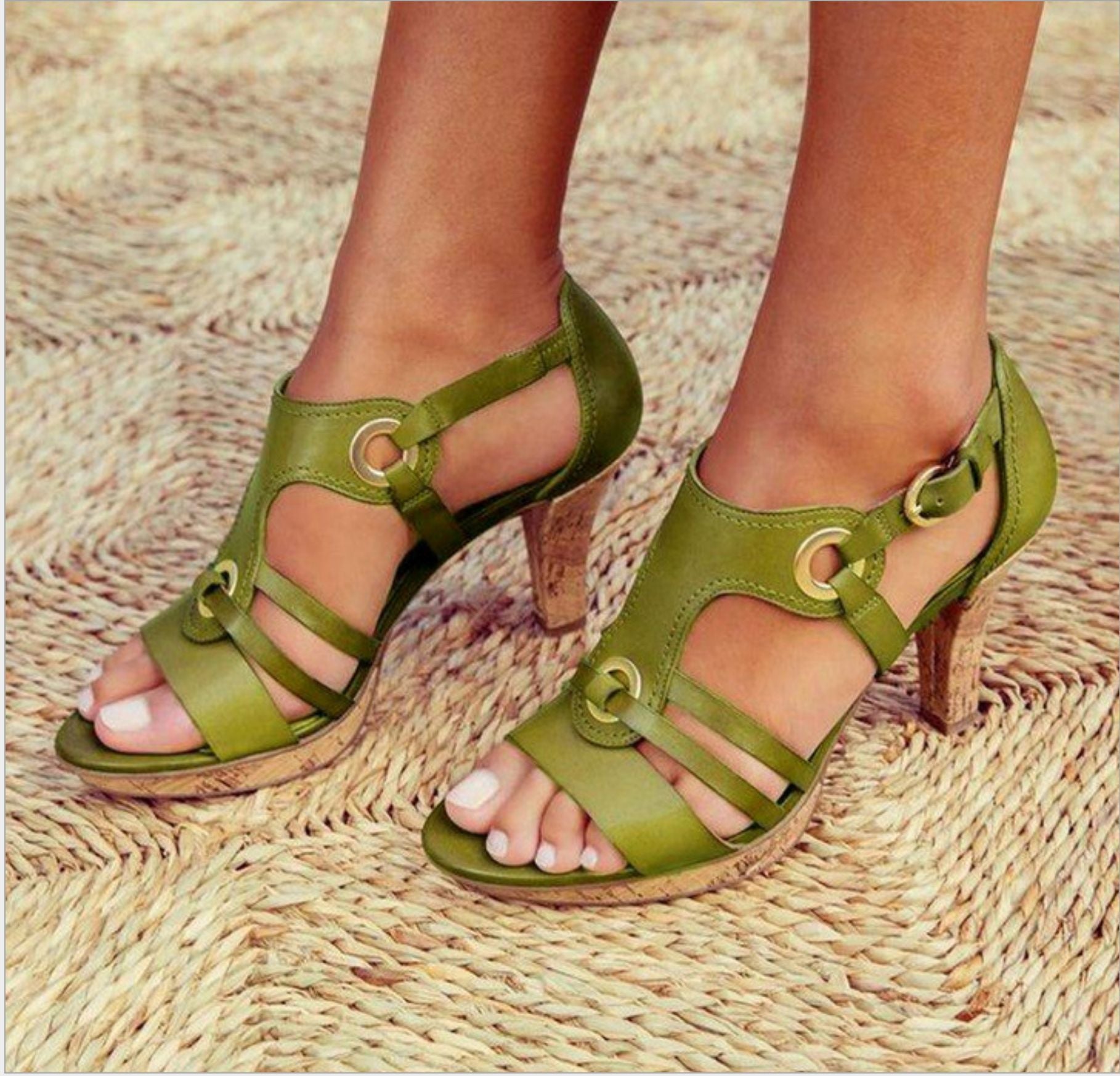 Damen Absatzsandalen mit raffinierten Riemen und kunstvollem Schnallendesign Sovae