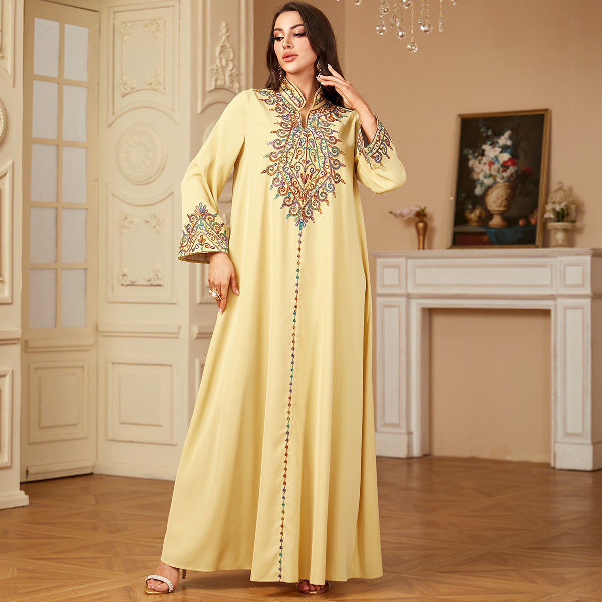 Damen Lange Kaftan Robe mit kunstvoller Stickerei Sovae