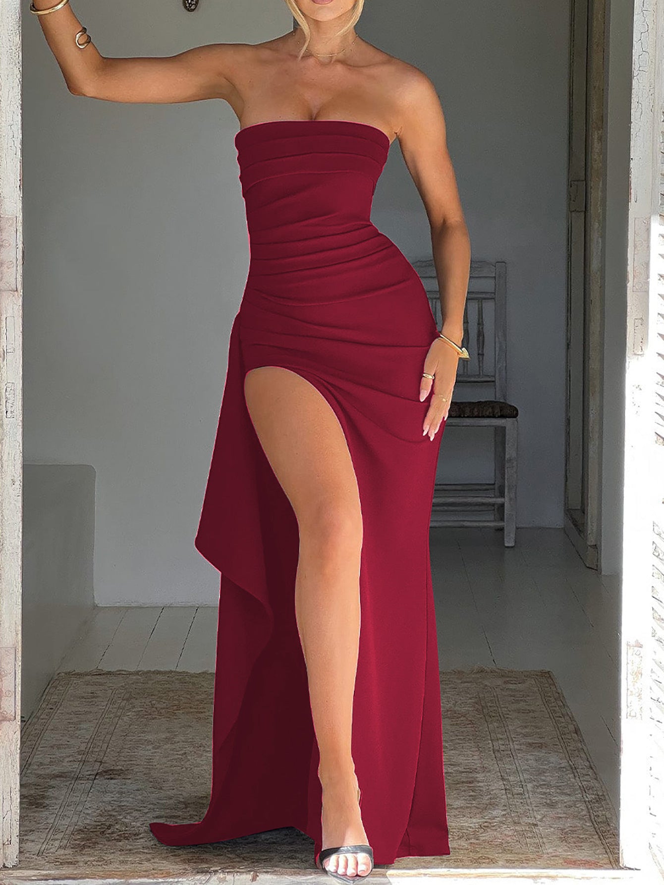 Damen Strapless Maxikleid mit elegantem Drapierungsdetail und hohem Schlitz Sovae