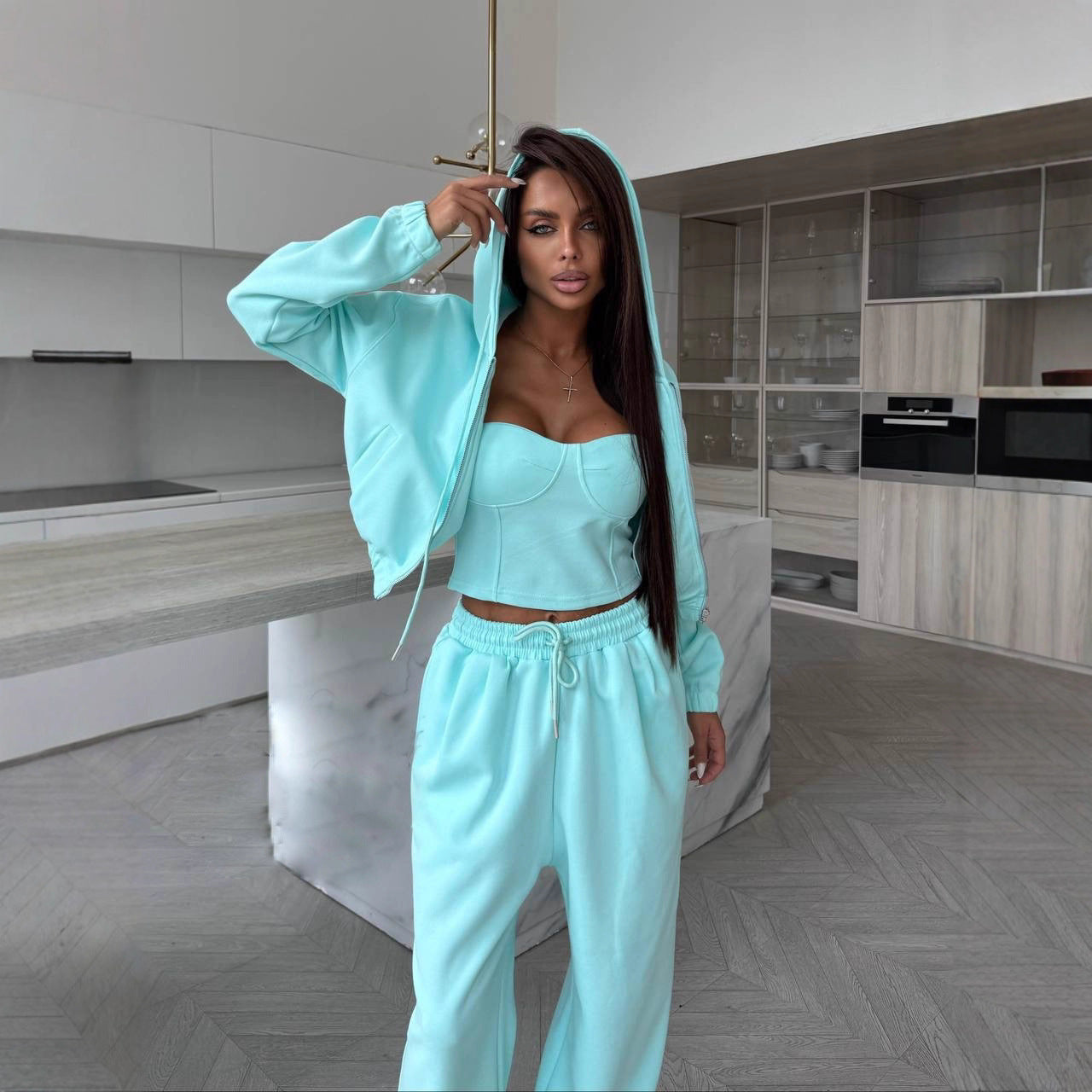 Damen bequemer und eleganter Freizeitanzug mit hoch komfortabler Kapuzenjacke und lässigen Hosen Sovae