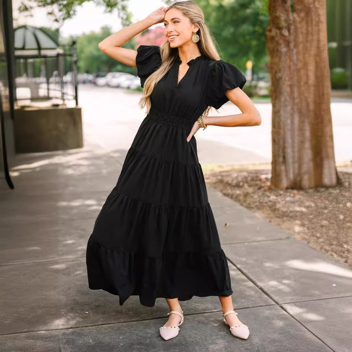 Damen Sommerliches Maxikleid mit Rüschen und V-Ausschnitt Sovae