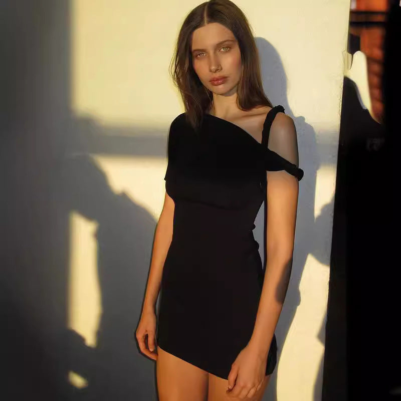 Damen Figurbetontes Minikleid mit asymmetrischem Trägerdesign Sovae