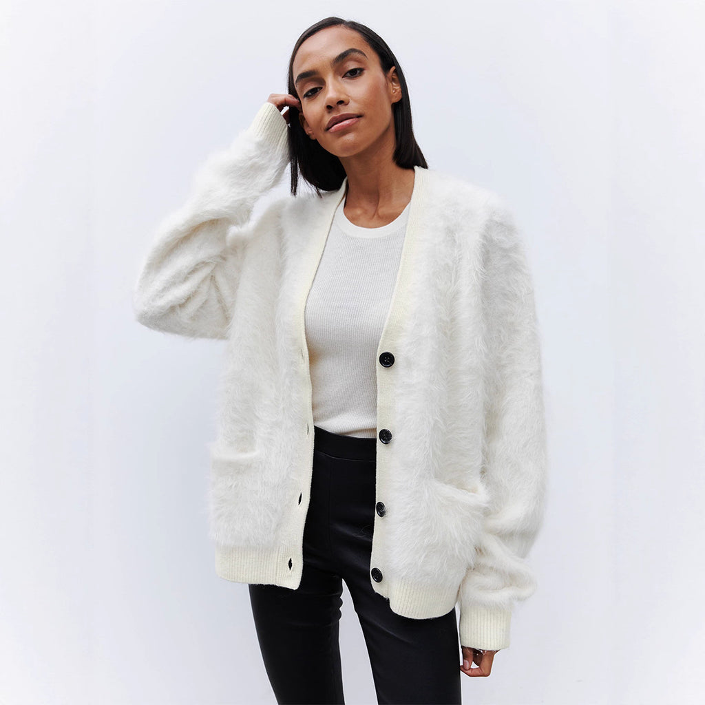 Damen Weicher Cardigan aus Mohair mit Knöpfen Sovae