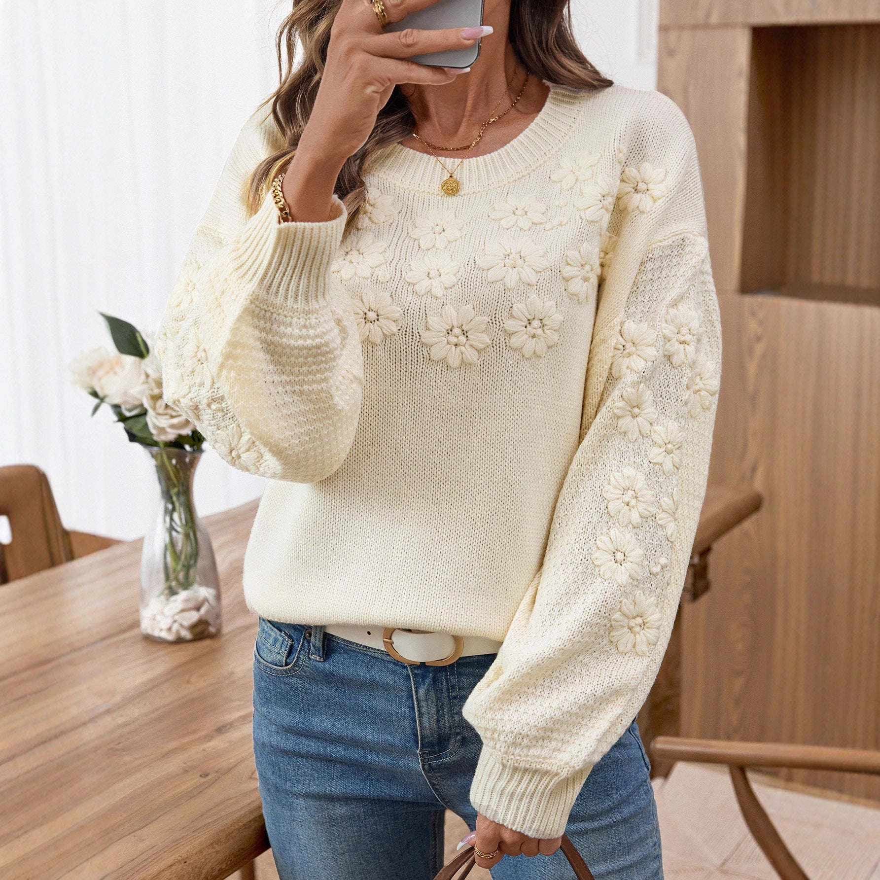 Damen modischer Pullover mit floralen Stickereien und strukturiertem Ärmel Sovae