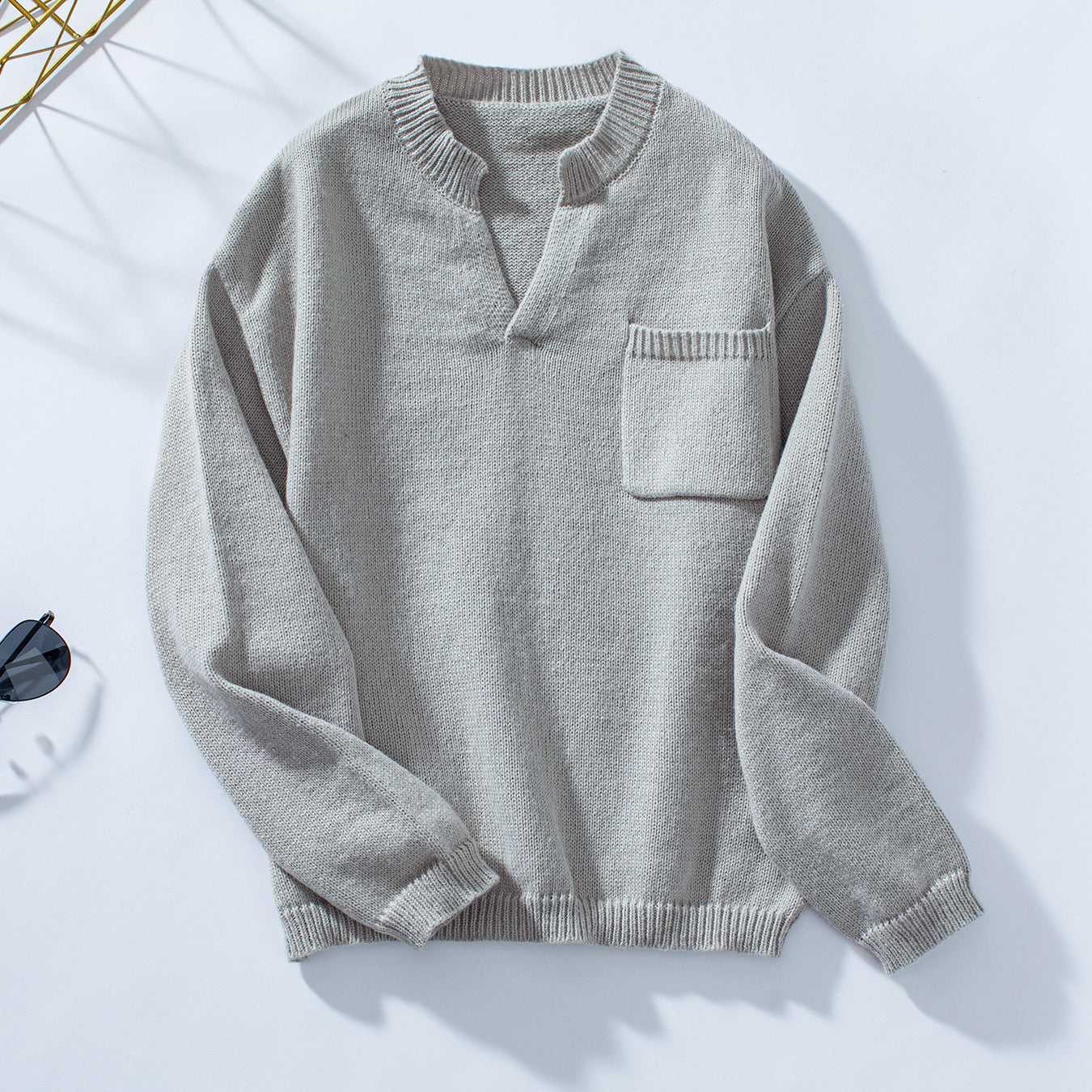 Damen lässiger Pullover mit Knopfdetails und Brusttasche Sovae