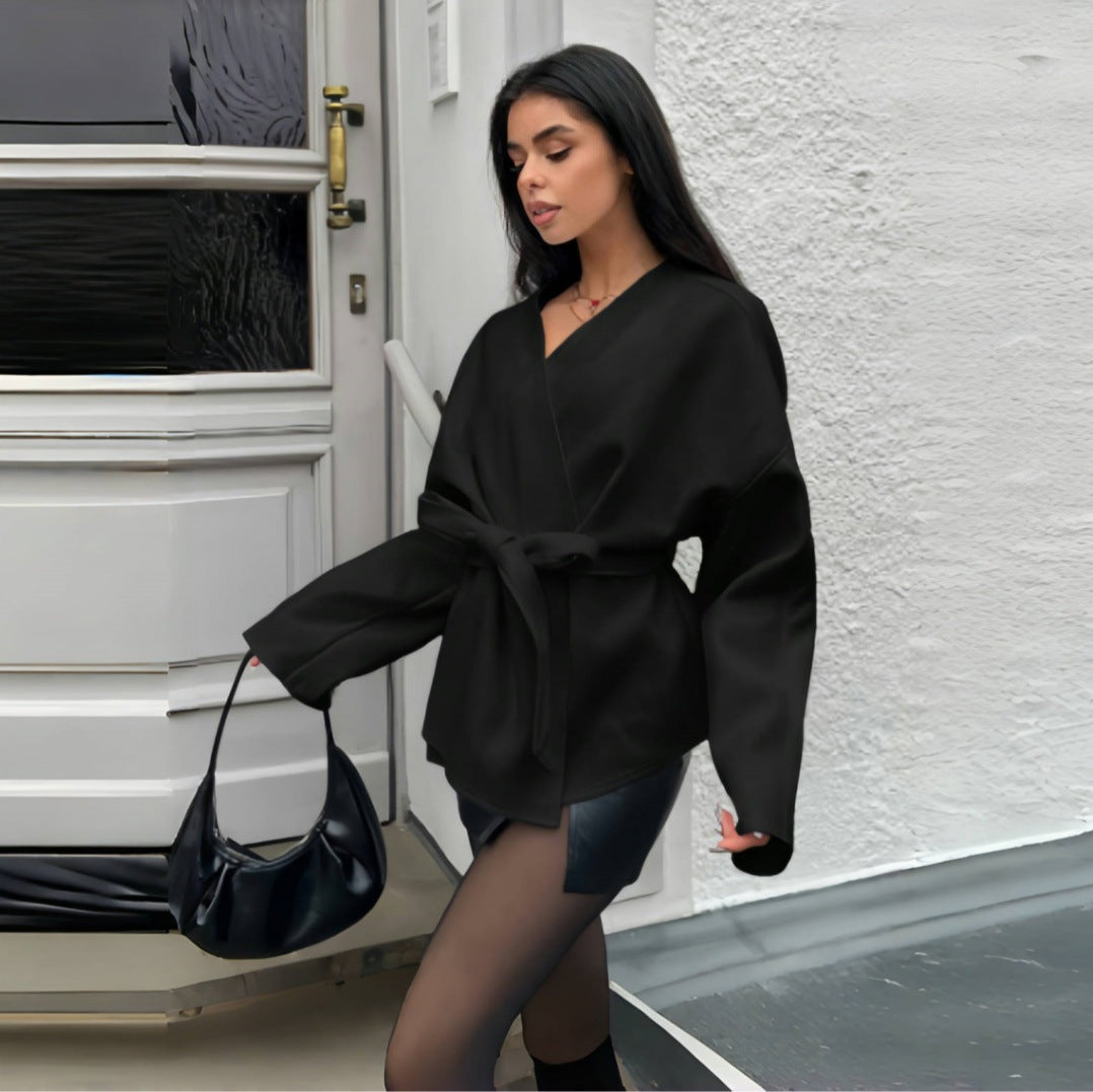 Damen modische Wickeljacke mit weit geschnittenen Ärmeln und Taillengürtel Sovae