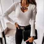 Damen Figurumspielendes Langarm-Bodysuit mit V-Ausschnitt und Ketten-Detail Sovae