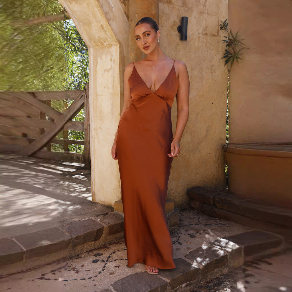 Damen elegantes Satin-Maxikleid mit tiefem V-Ausschnitt und Spaghettiträgern Sovae