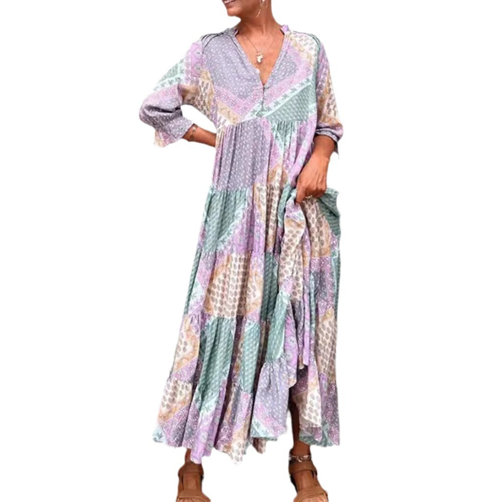 Damen Maxikleid mit zeitgenössischem Patchwork-Muster und vorteilhaftem V-Ausschnitt Sovae