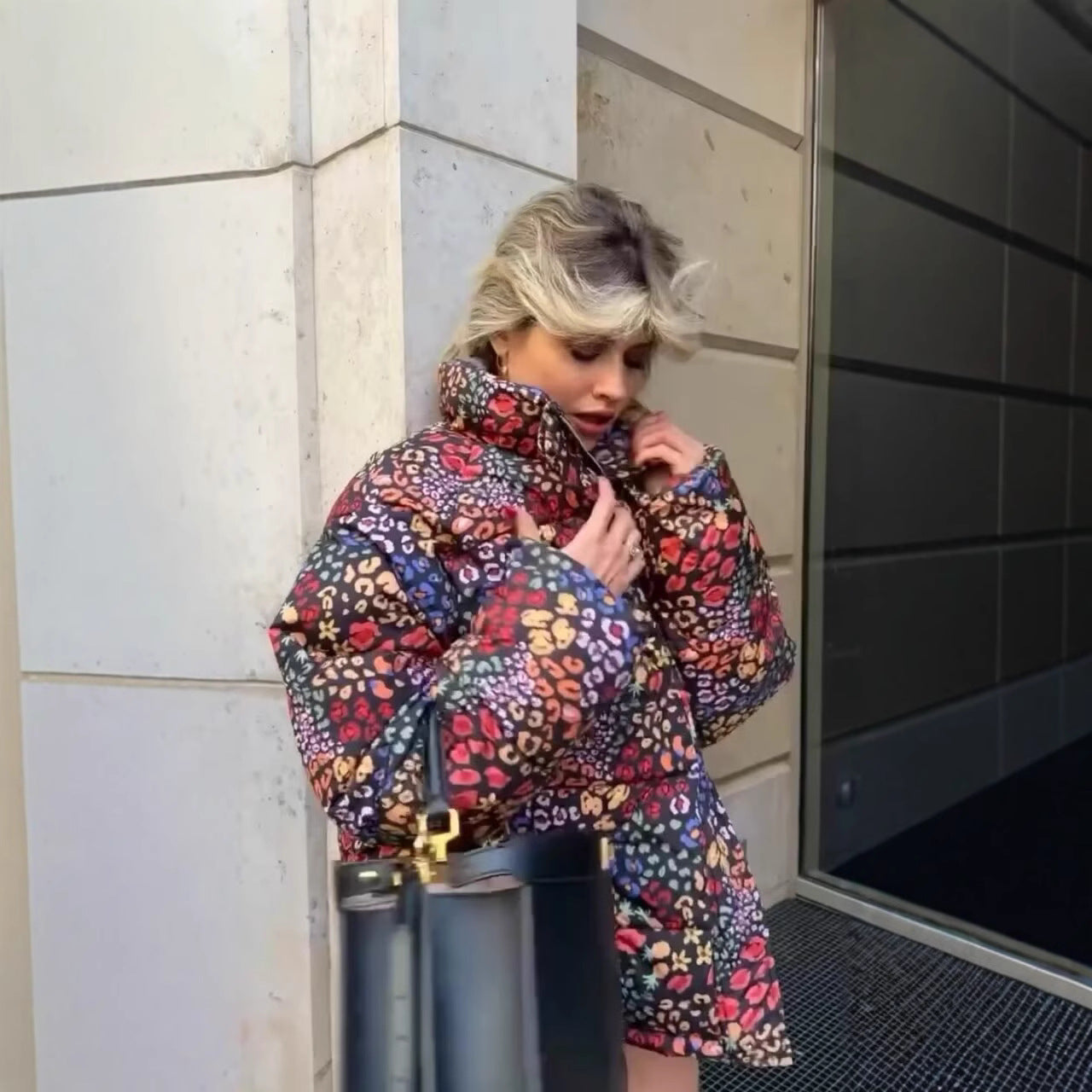 Damen gesteppte Jacke im modischen Leopardenprint Sovae